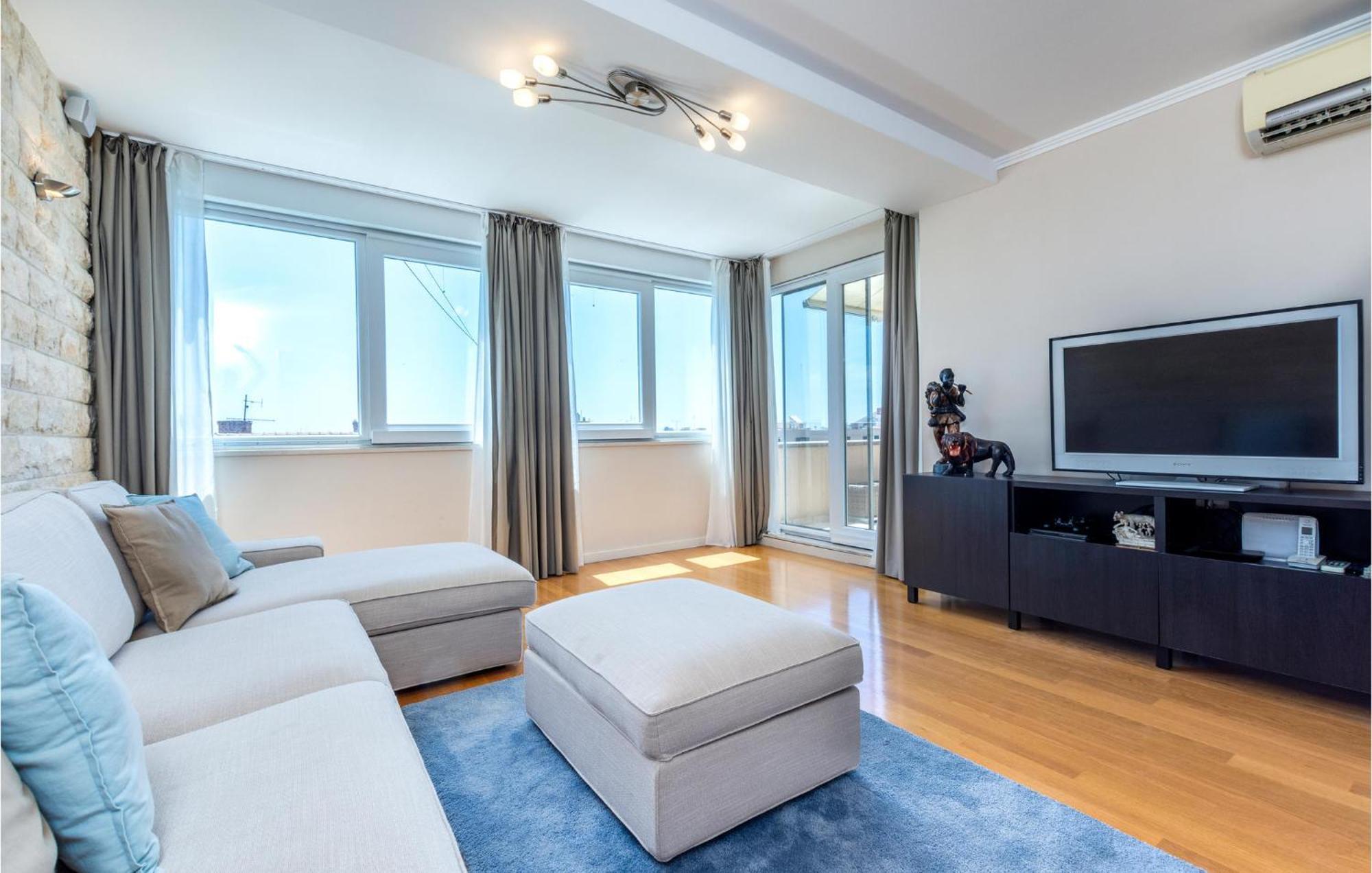 Beautiful Apartment In Split With Kitchen Dış mekan fotoğraf